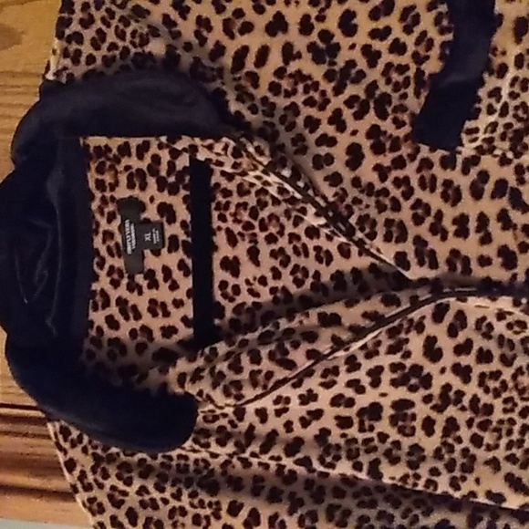 Women's  Simply Vera Velour Pajama Set - Picture 3 of 10